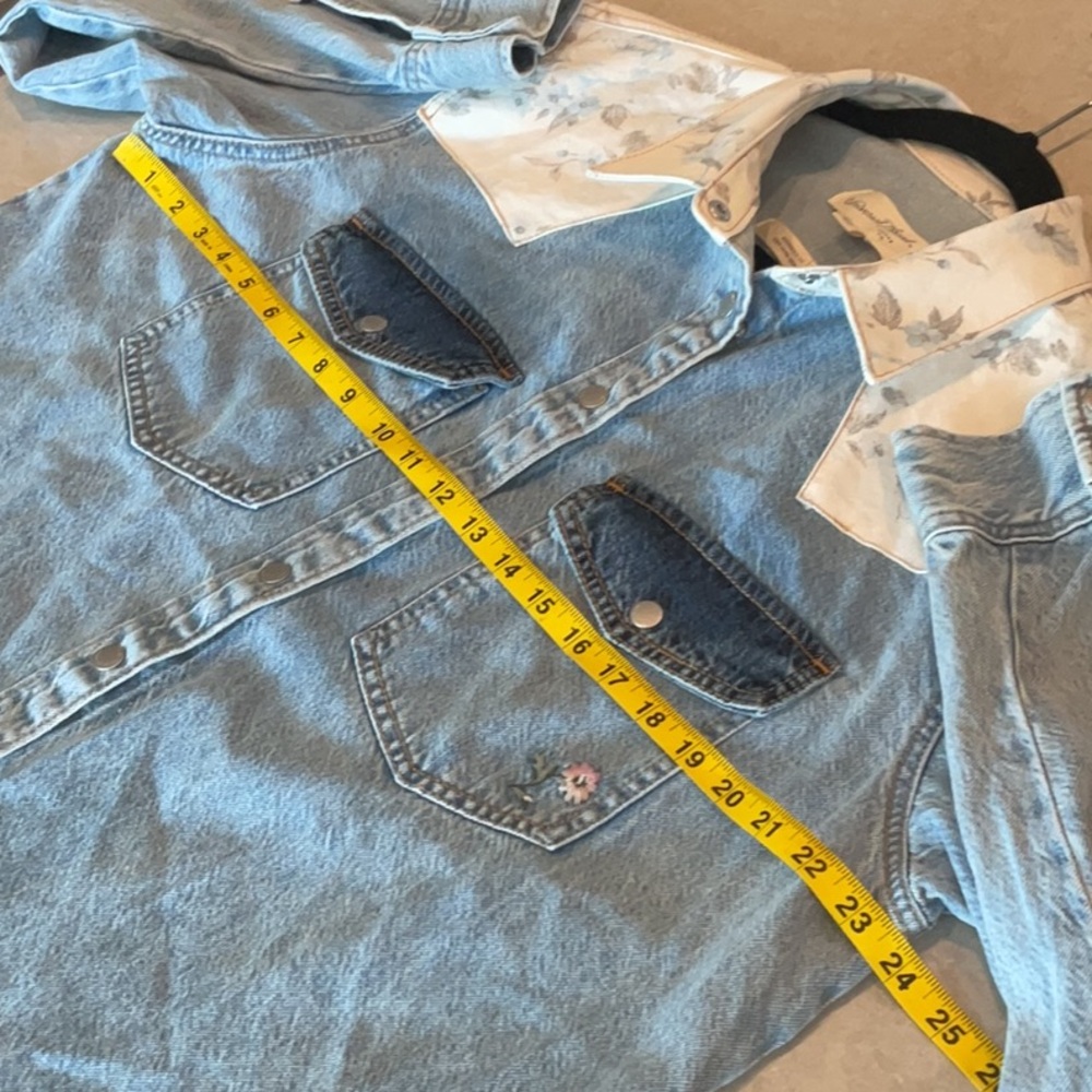 Universal Thread Top NWT - image 5